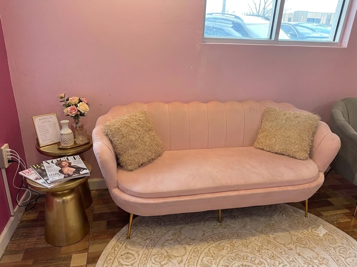 Waiting area at Pink Nail Studio